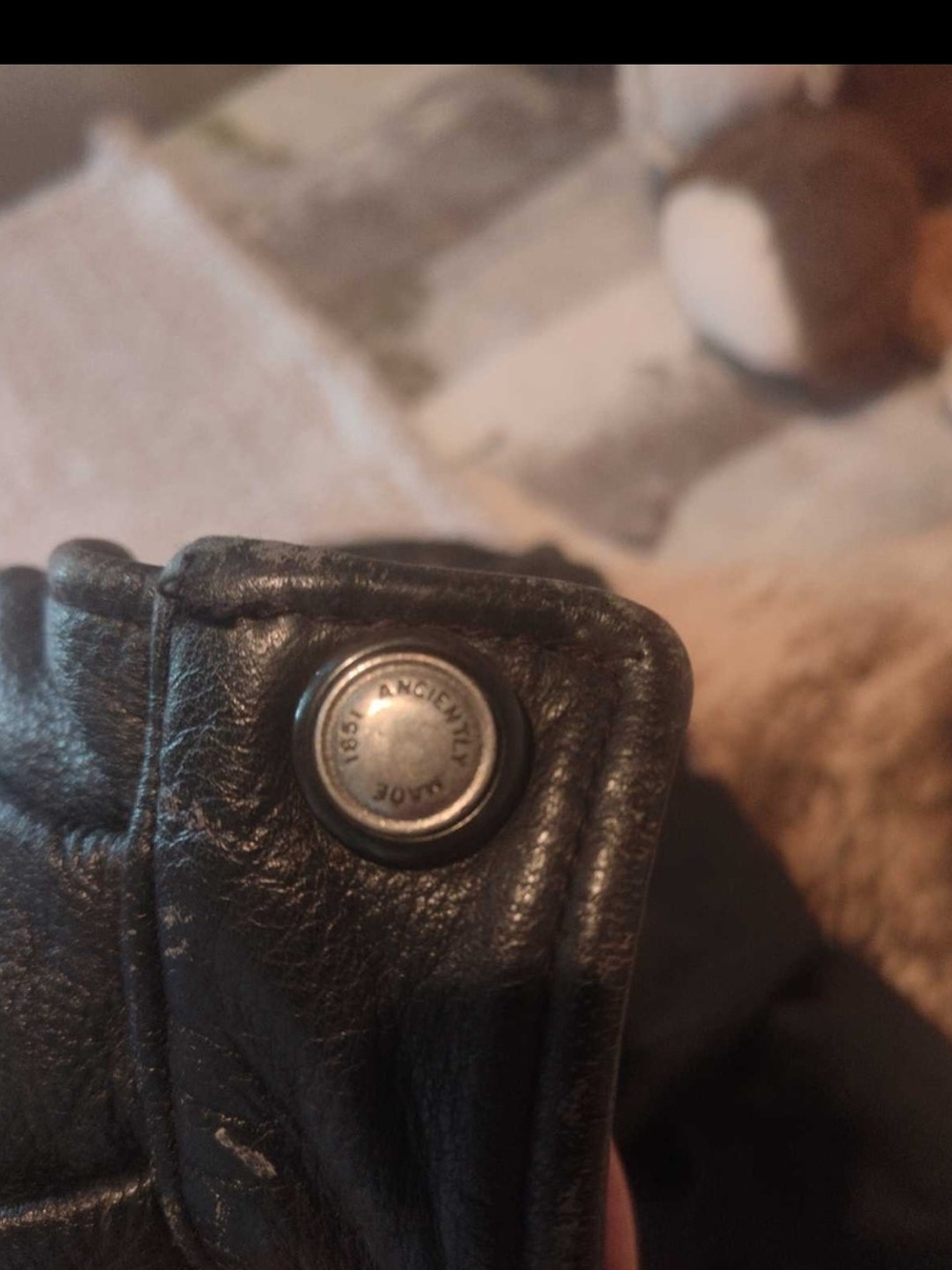 Vintage Danier Black Leather Men's Zip Jacket - Picture 8 of 9